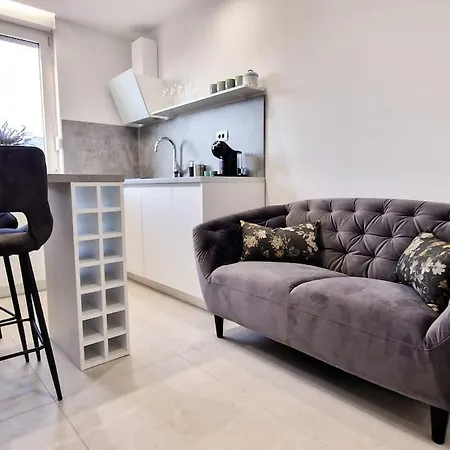 Monlux Studio- Free Public Parking-easy Walk To The Center