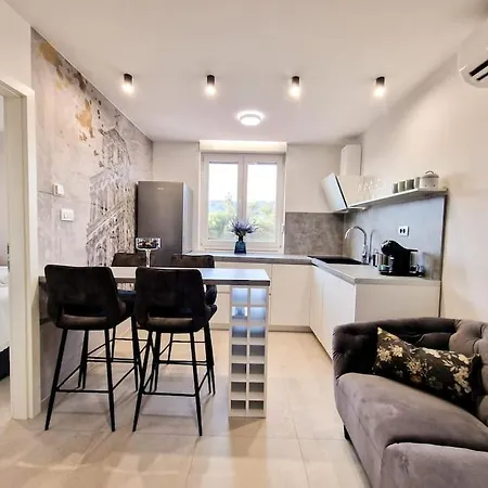 Appartamento Monlux Studio- Free Public Parking-easy Walk To The Center *