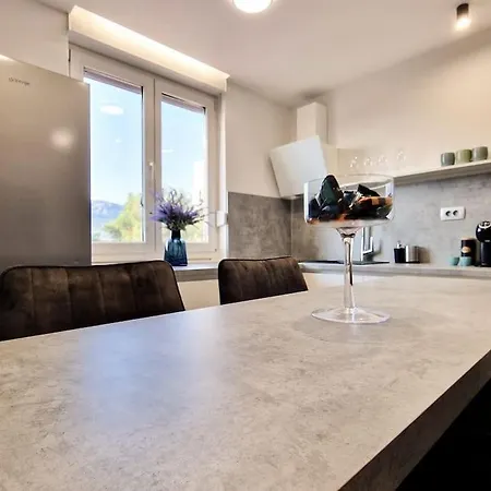 Monlux Studio- Free Public Parking-easy Walk To The Center