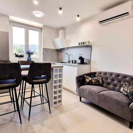 Monlux Studio- Free Public Parking-easy Walk To The Center