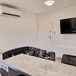 Monlux Studio- Free Public Parking-easy Walk To The Center * Split