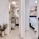 Appartement Monlux Studio- Free Public Parking-easy Walk To The Center Split