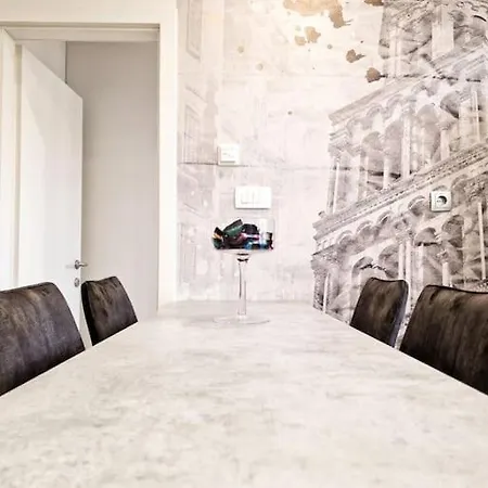 Monlux Apartman *